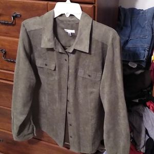 Croft and Barrow miss green button down shirt